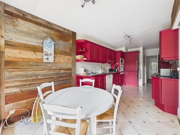Le Chesnay-Rocquencourt – Appartement 134 m² - 5 pièces avec balcon de 43 m², cave et 2 parkings
