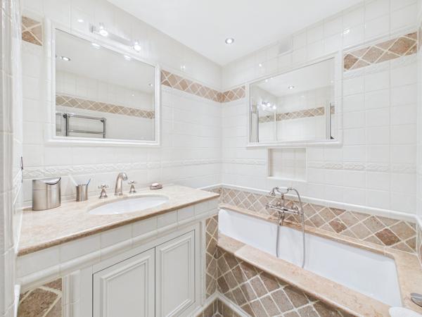 Le Chesnay-Rocquencourt – Appartement 134 m² - 5 pièces avec balcon de 43 m², cave et 2 parkings