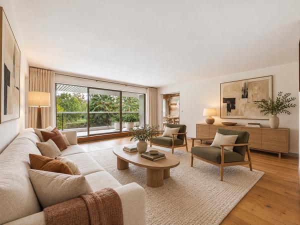 Le Chesnay-Rocquencourt – Appartement 134 m² - 5 pièces avec balcon de 43 m², cave et 2 parkings