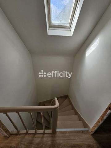 Maison
         4 pièces
        - 75 m² 343 990 € *