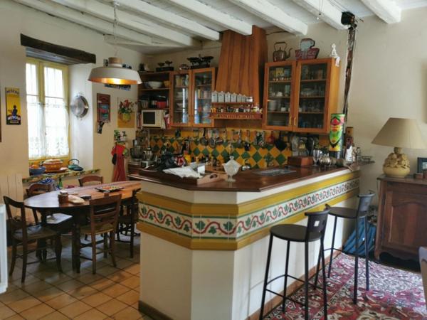 Maison à SAINT-JEAN-D'ANGELY, 17400 - 12 pièces 287m²