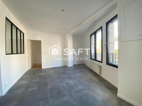 Appartement de 5 pièces avec 3 chambres en duplex inversé avec petit jardin