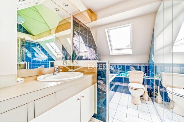 Eaubonne (95600) Eaubonne. Maison de 9 pièces proche gare.