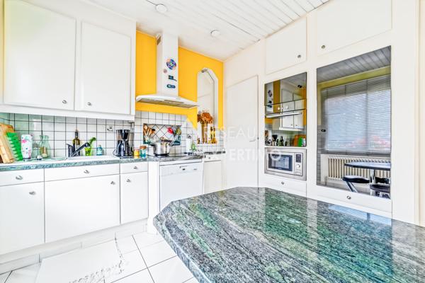 Eaubonne (95600) Eaubonne. Maison de 9 pièces proche gare.