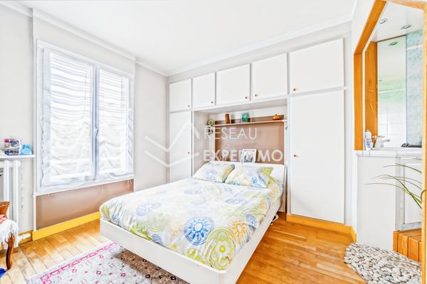 Eaubonne (95600) Eaubonne. Maison de 9 pièces proche gare.