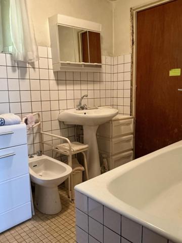 Maison 104m², 4 pièces, 3 chambres, dépendances,44760 m2 de terrain