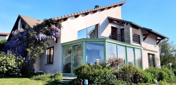 Propriété d’architecte avec vue dominante – Un art de vivre unique sur les hauteurs de Gap