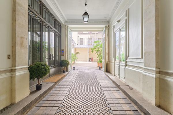 A vendre - Appartement - Paris 75001 - Tuileries - Vue Tour Eiffel