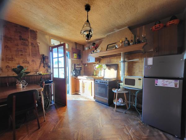 Marseille (13004) MAISON DE PLAIN PIED A RENOVER 3 PIECES SUR 160M2 DE TERRAIN