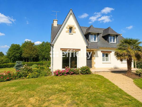 Maison
         5 pièces
        - 130 m² 299 900 € *