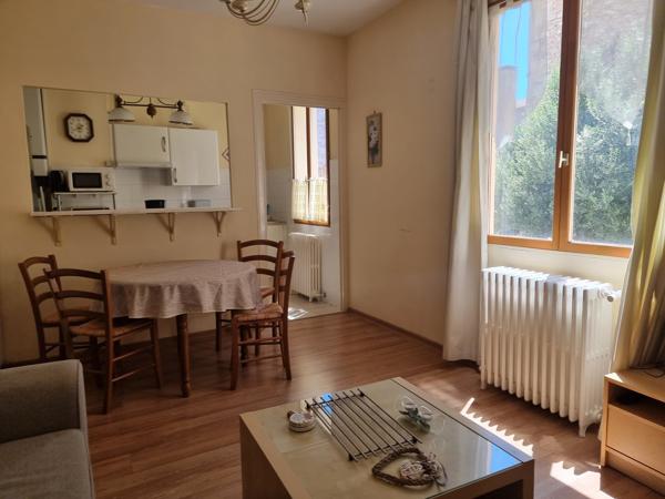 Appartement
                                                                                                                                                                                                                                                                                                                        3 pièce(s)                                                                                                                                                                                                          1 chambre(s)                                                                                                                                                                                                          43  m²