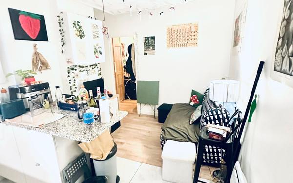 Appartement à vendre    3 pièces • 33,88 m2 Paris 17