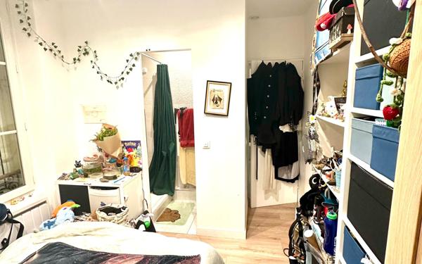 Appartement à vendre    3 pièces • 33,88 m2 Paris 17