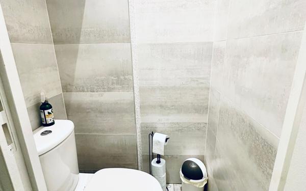 Appartement à vendre    3 pièces • 33,88 m2 Paris 17