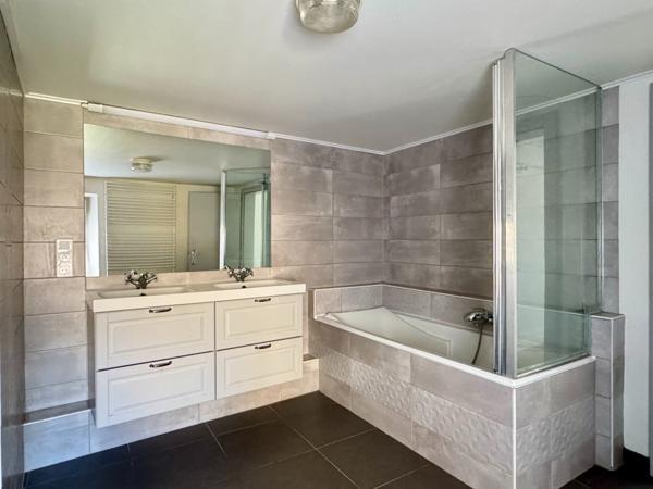 Appartement - 5 pièces - 133 m²