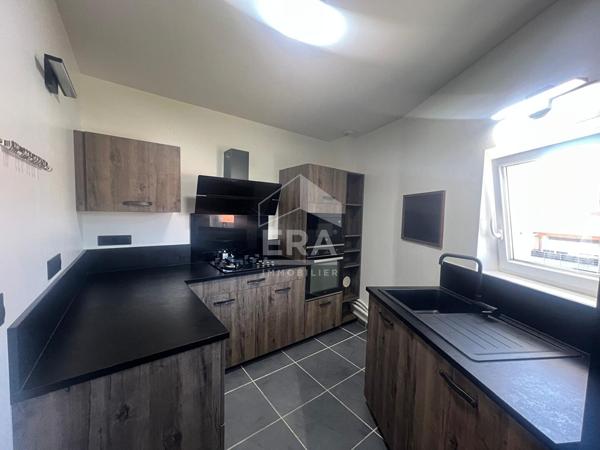 Maison de ville à louer à Montferrat de 4 pièces de 104.80 m²