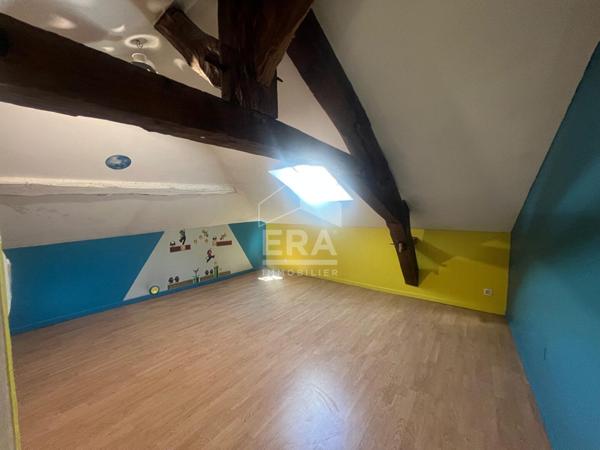 Maison de ville à louer à Montferrat de 4 pièces de 104.80 m²