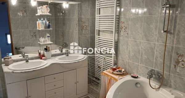 À vendre Maison 5 pièces 134.43 m² - Saint-denis-lès-bourg 01000