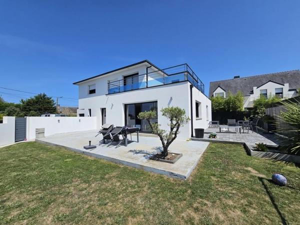 RIANTEC : Contemporaine de 2017 avec vue rade de Lorient