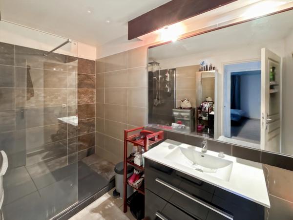 À VENDRE – T3 avec vue mer – Bas de Bois de Nèfles