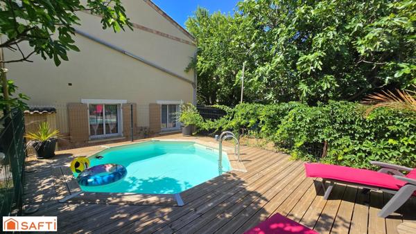 Maison traditionnelle avec beaucoup de charme et piscine
