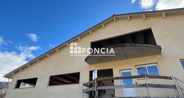À vendre Local commercial 210 m² - Digne-les-bains 04000