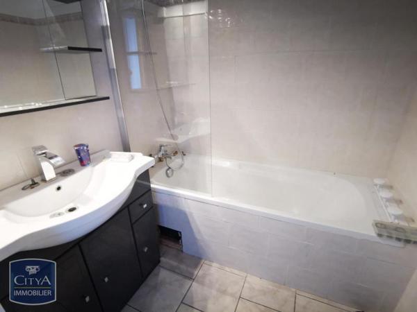 Appartement à louer 3 pièces 64.07m²