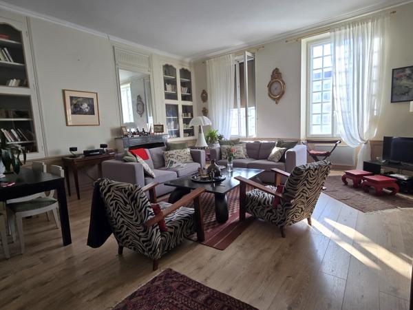 Appartement
                                                                                                                                                                                                                                                                                                                        4 pièce(s)                                                                                                                                                                                                          2 chambre(s)                                                                                                                                                                                                          88.05  m²