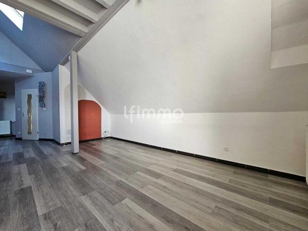 Appartement F3 avec terrasse en attique