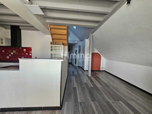 Appartement F3 avec terrasse en attique