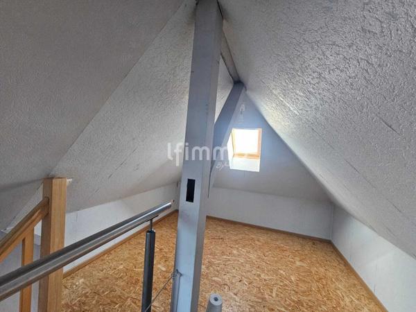 Appartement F3 avec terrasse en attique