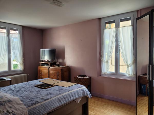 FAVERGES. APPARTEMENT DE 94.39M² AVEC CAVE ET GARAGE AU CENTRE VILLE