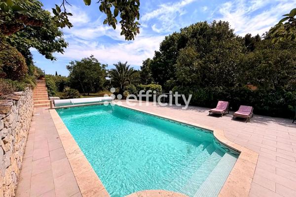 Maison
         6 pièces
        - 207 m² Bien prestige 995 000 € *