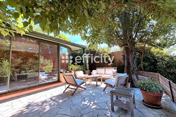 Maison
         6 pièces
        - 207 m² Bien prestige 995 000 € *