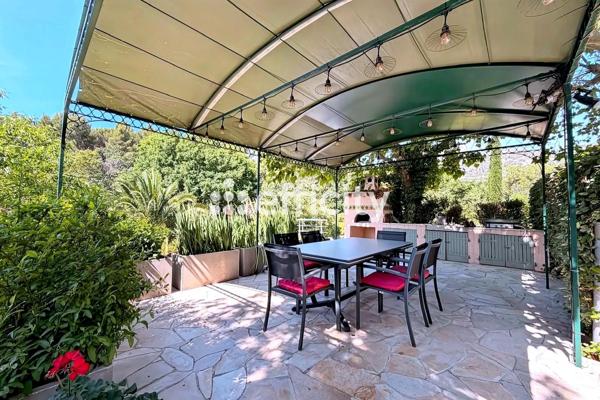 Maison
         6 pièces
        - 207 m² Bien prestige 995 000 € *