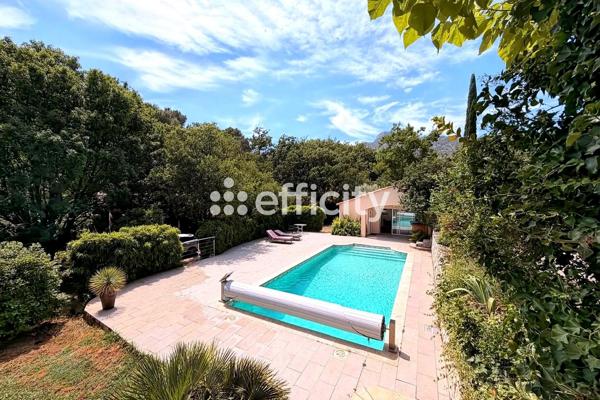 Maison
         6 pièces
        - 207 m² Bien prestige 995 000 € *