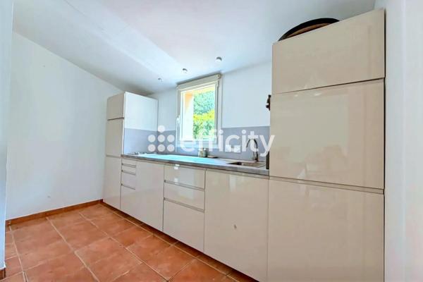 Maison
         6 pièces
        - 207 m² Bien prestige 995 000 € *
