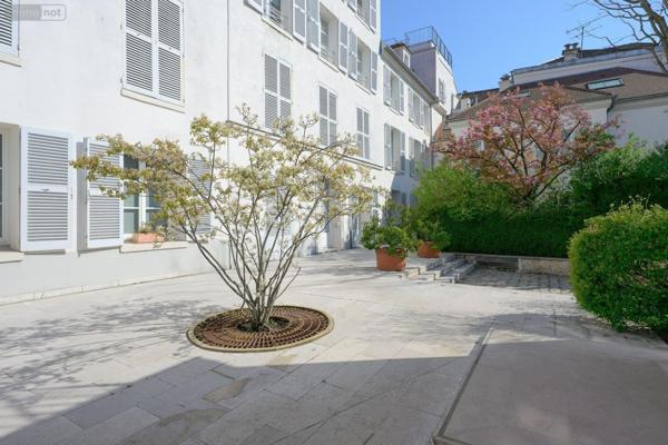 Appartement à vendre à Paris 18e arrondissement à Paris (75018), ref : 3 PIECES + JARDIN   
SACRE COEUR