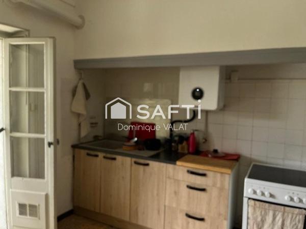 Agréable F3 au 1er  petite copropriété quartier calme Alès