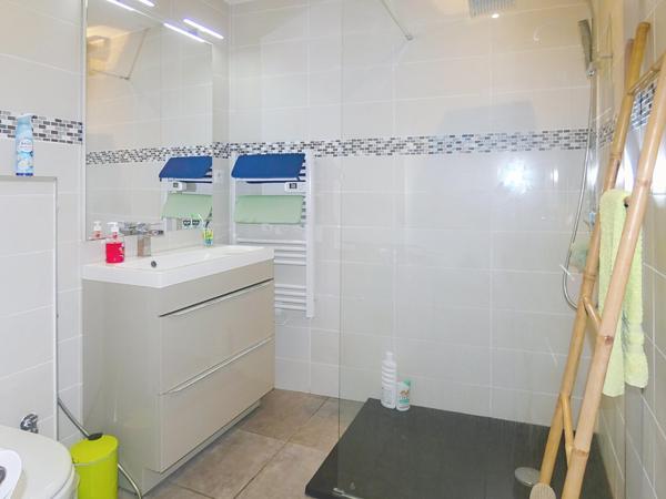 Villa 125m² 4 chambres dont 2 au rez de chaussée sur terrain piscinable de 375m²