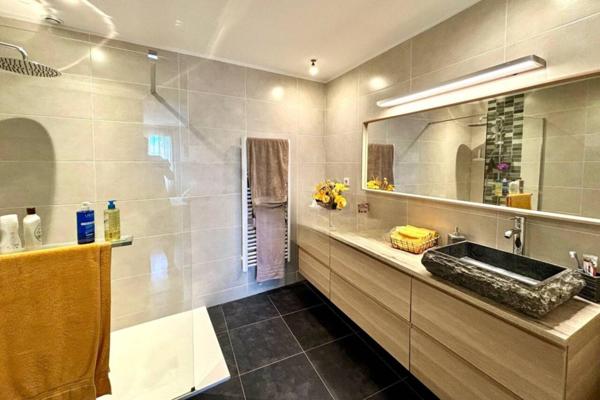 Villa 125m² 4 chambres dont 2 au rez de chaussée sur terrain piscinable de 375m²