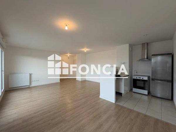 Location Appartement 4 pièces 84.29 m² - Chartres De Bretagne 35131