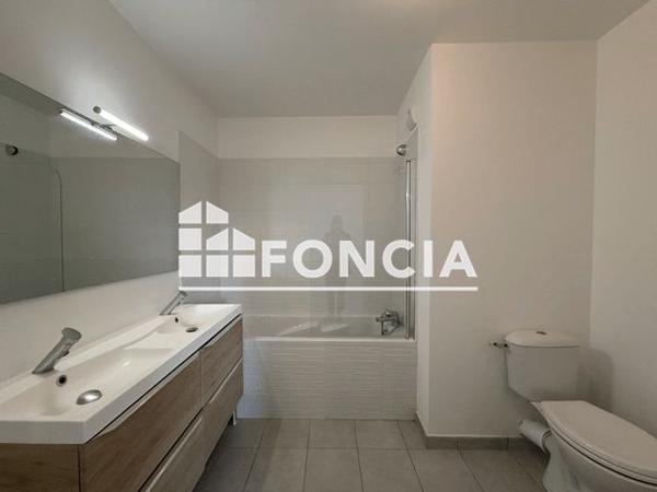 Location Appartement 4 pièces 84.29 m² - Chartres De Bretagne 35131