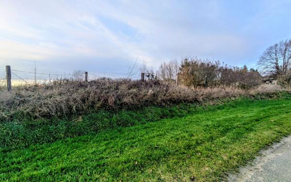 Terrain à vendre    Chevregny