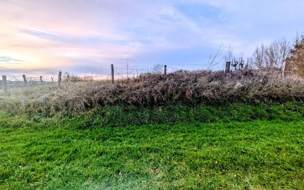 Terrain à vendre    Chevregny