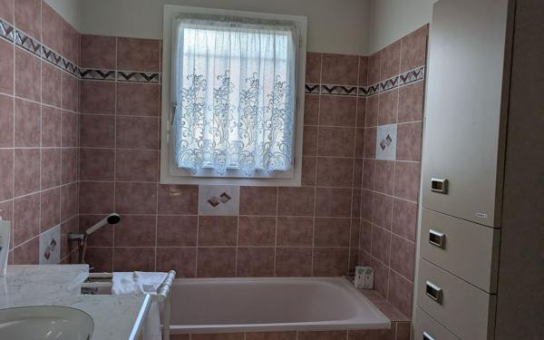 Maison à vendre    4 pièces •  Royan