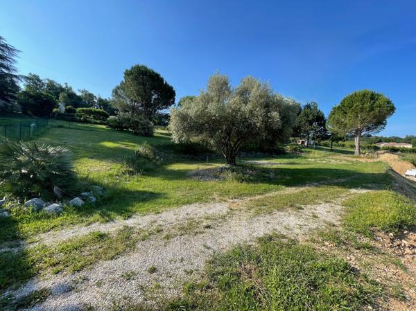 Terrain constructible avec vue dégagée