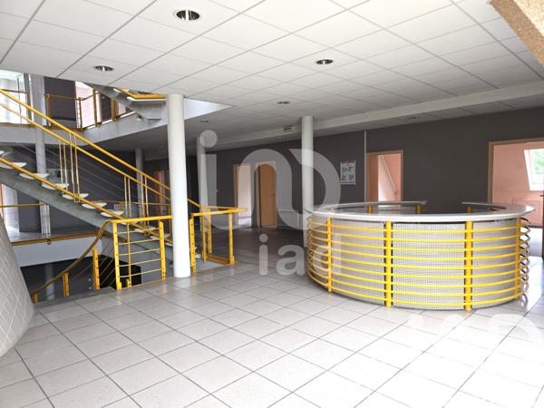 Immeuble à vendre 1 239 m² Albert