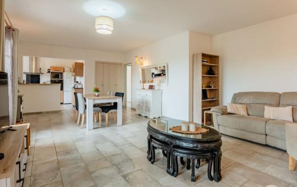 Vente Villa Avec pïscine - garage... Bessan   