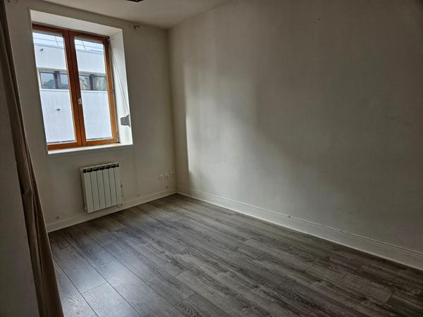 SOISSONS CENTRE - F2